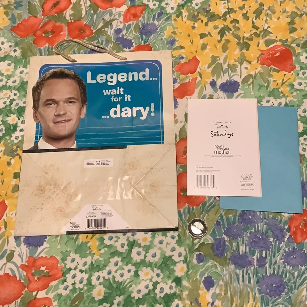 HIMYM Barney Stinson Bundle (Birthday Card, Gift Bag, $ Legendary Pin) AS IS